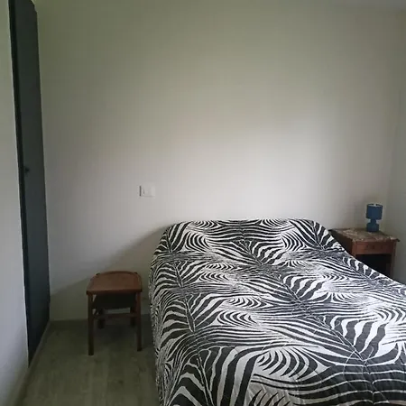 홈스테이 Brigitte Carbonnel