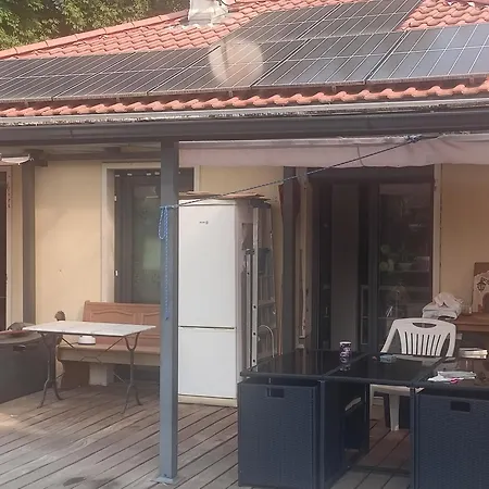 Brigitte Carbonnel 홈스테이 아이다